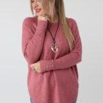 elegancki-sweter-damski-plus-size-z-ozdobnym-splotem-rozowy (5)