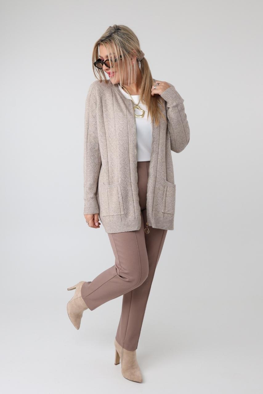 Elegancki rozpinany sweter damski plus size w geometryczny wzór – kardigan XXL dla puszystych kobiet