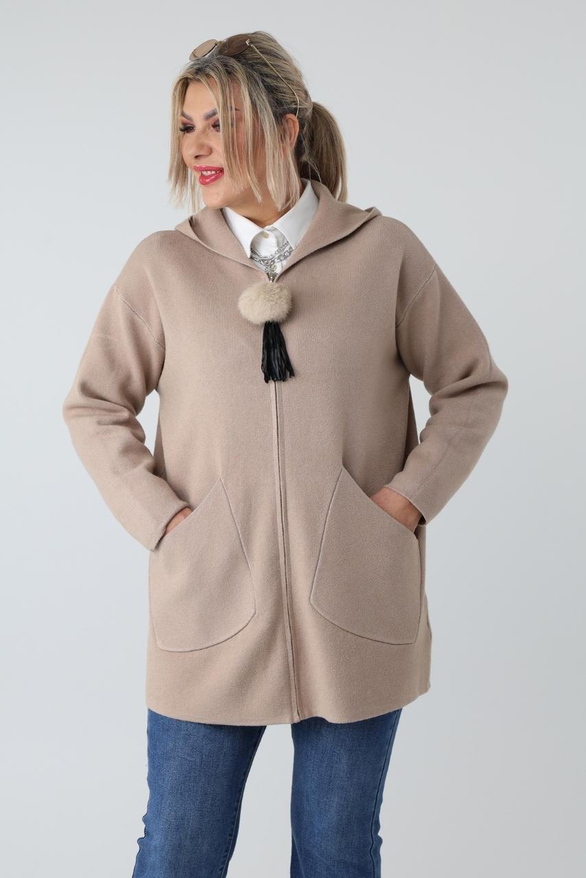 Elegancki kardigan damski plus size na zamek z kapturem i ozdobnym pomponem – luźny sweter XXL dla puszystych kobiet