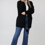 kardigan-damski-elegancki-plus-size-na-zamek-z-kapturem-czarny (5)