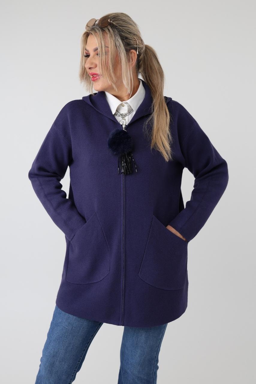 Elegancki kardigan damski plus size na zamek z kapturem i ozdobnym pomponem – luźny sweter XXL dla puszystych kobiet