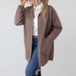 kardigan-damski-elegancki-plus-size-na-zamek-z-kapturem-jasno-brazowy (6)