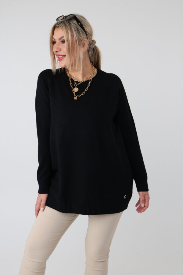 Prosty elegancki sweter damski plus size – klasyczny sweter XXL dla puszystych kobiet w dużych rozmiarach