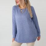 Prosty elegancki sweter damski plus size – klasyczny sweter XXL dla puszystych kobiet w dużych rozmiarach