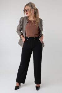 Proste spodnie damskie plus size z wysokim stanem i ozdobnymi guzikami – eleganckie spodnie duże rozmiary dla puszystych kobiet
