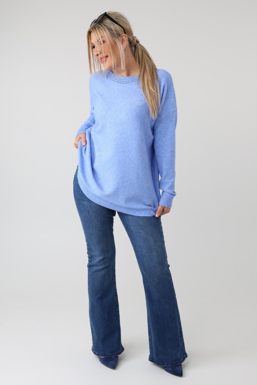 elegancki sweter damski plus size z dżetami na dekolcie – sweter XXL dla puszystych kobiet