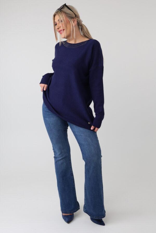 elegancki sweter damski plus size z dżetami na dekolcie – sweter XXL dla puszystych kobiet
