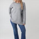 elegancki sweter damski plus size z dżetami na dekolcie – sweter XXL dla puszystych kobiet