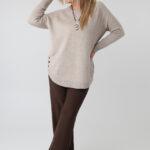 sweter-damski-elegancki-plus-size-ze-zdobieniem-na-bokach-bezowy (7)