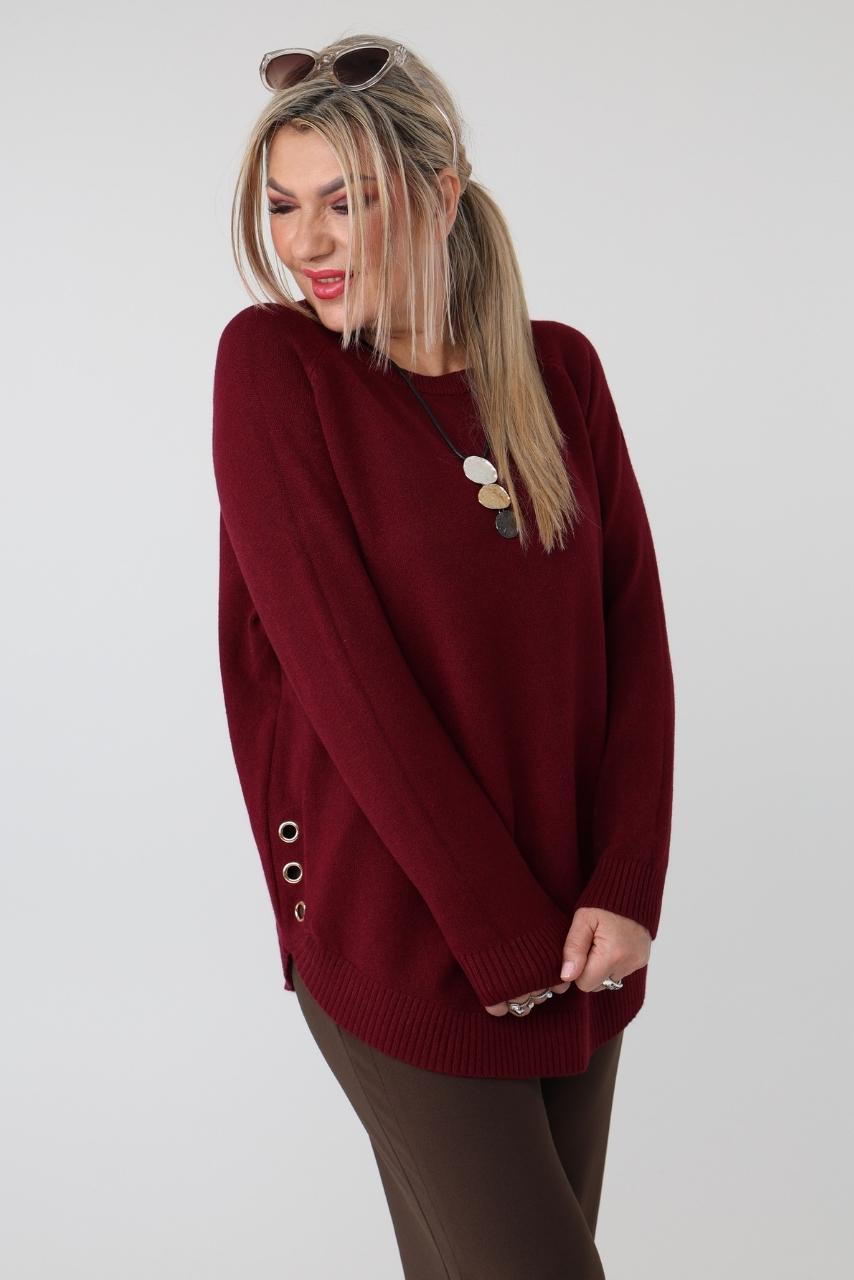 Elegancki sweter damski plus size ze zdobieniem na bokach i okrągłym dekoltem – luźny sweter XXL dla puszystych kobiet