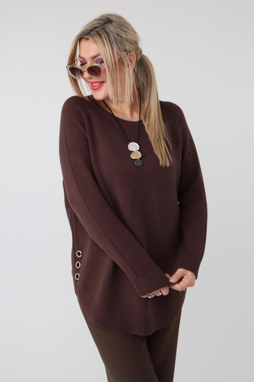 Elegancki sweter damski plus size ze zdobieniem na bokach i okrągłym dekoltem – luźny sweter XXL dla puszystych kobiet