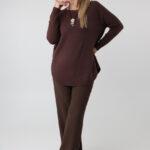 sweter-damski-elegancki-plus-size-ze-zdobieniem-na-bokach-brazowy (6)