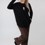 sweter-damski-elegancki-plus-size-ze-zdobieniem-na-bokach-czarny (7)