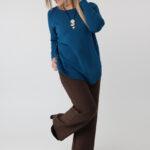 sweter-damski-elegancki-plus-size-ze-zdobieniem-na-bokach-morski (7)