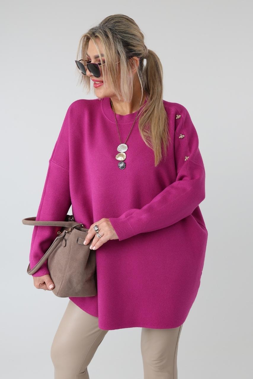 Elegancki sweter damski oversize plus size z ozdobnymi aplikacjami pszczół na ramieniu – luźny sweter XXL dla puszystych kobiet