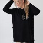 sweter-damski-plus-size-z-rozcieciami-na-guziki-czarny (6)