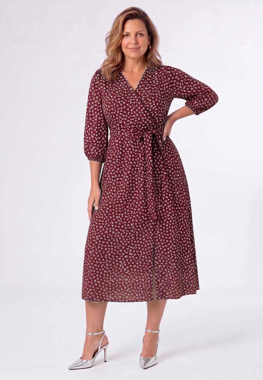 Sukienka w kwiaty plus size midi z gumą w pasie bordowa 44-52