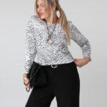 Wzorzysta bluzka damska plus size z długim rękawem – wygodna bluzka XXL dla puszystych kobiet 42-52