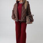 damska-kurtka-przejsciowa-plus-size-krotka-pikowana-z-odpinanym-kapturem-brazowa (7)