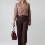 elegancka-bluzka-damska-z-dlugim-rekawem-plus-size-dekolt-w-serek-bezowa (6)