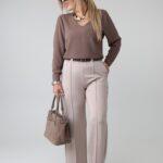 elegancka-bluzka-damska-z-dlugim-rekawem-plus-size-dekolt-w-serek-brazowa (5)