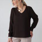 elegancka-bluzka-damska-z-dlugim-rekawem-plus-size-dekolt-w-serek-czekoladowa (8)