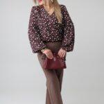 elegancka-bluzka-z-bufiastymi-rekawami-plus-size-we-wzory-czekoladowa (5)