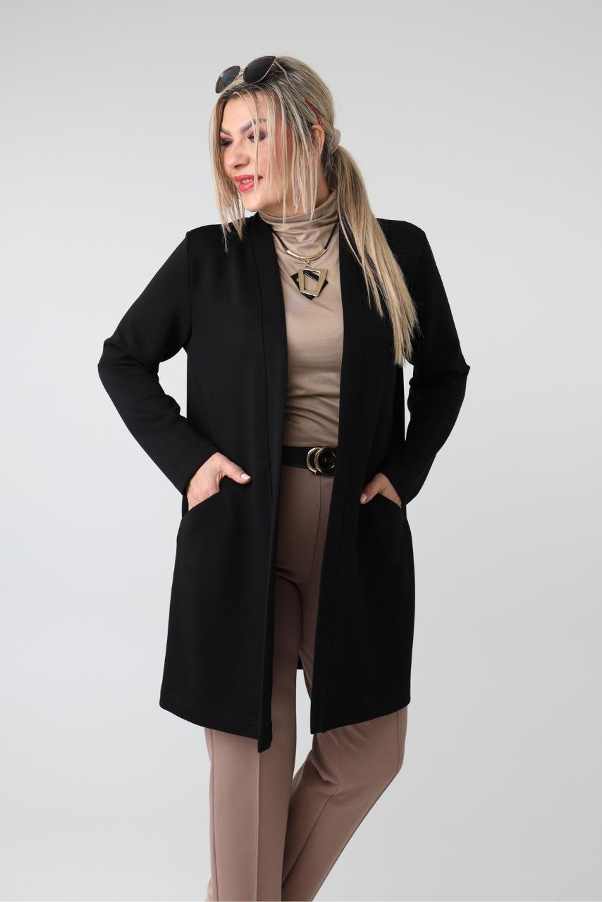 Elegancka długa narzutka damska plus size z kieszeniami – narzutka XXL w dużych rozmiarach dla puszystych kobiet