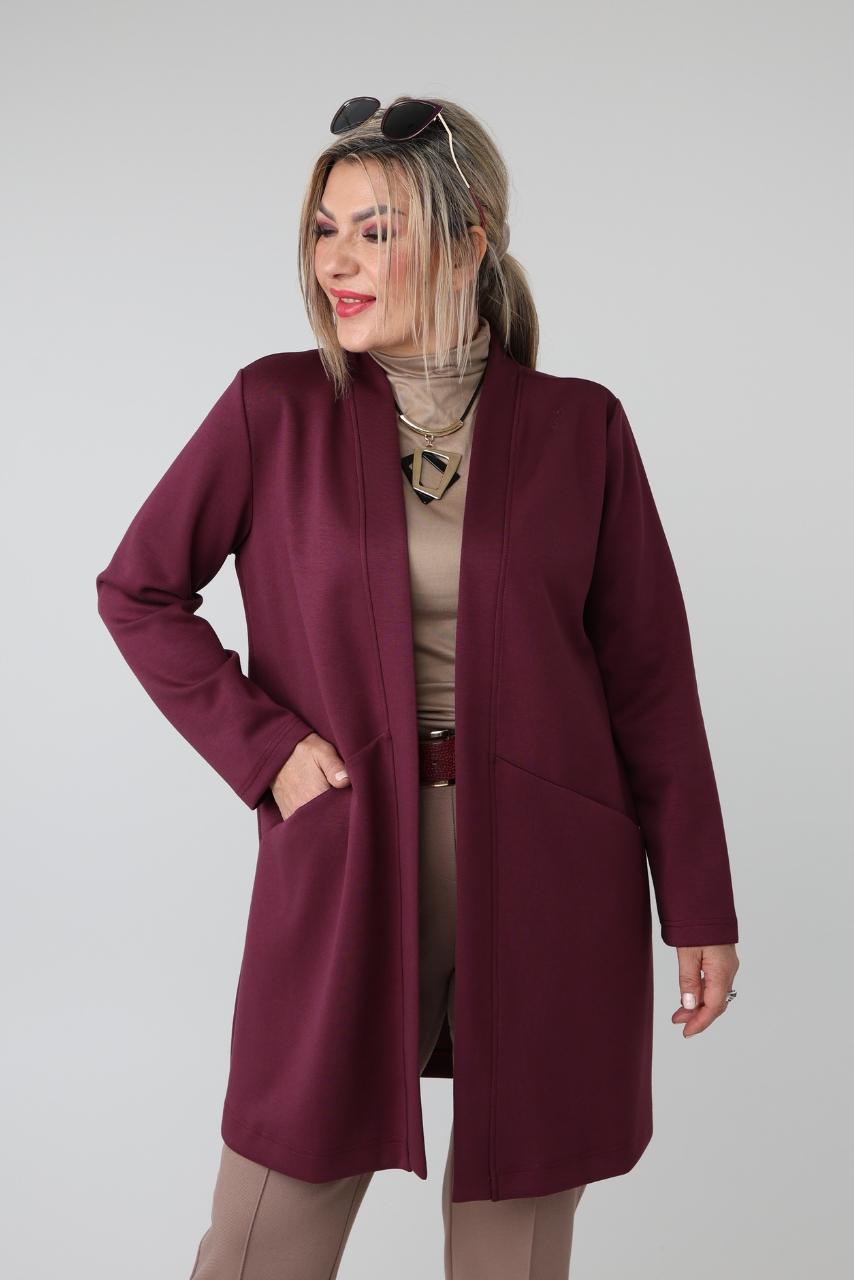 Elegancka długa narzutka damska plus size z kieszeniami – narzutka XXL w dużych rozmiarach dla puszystych kobiet