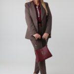 elegancki-garnitur-damski-plus-size-brazowy (5)