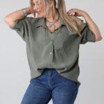 Gładka koszula damska plus size z kieszonką – elegancka koszula XXL w dużych rozmiarach dla puszystych 42-50
