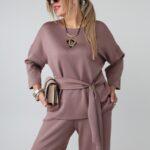 komplet-damski-elegancki-plus-size-z-regulacja-w-talii-bezowy (6)