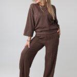 komplet-dzianinowy-plus-size-prazkowany-brazowy (5)