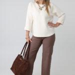 sweter-damski-plus-size-kremowy-z-podwinietym-rekawem (1)