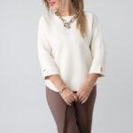 sweter-damski-plus-size-kremowy-z-podwinietym-rekawem (4)