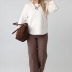 sweter-damski-plus-size-kremowy-z-podwinietym-rekawem (5)