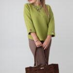 sweter-damski-plus-size-zielony-z-podwinietym-rekawem (10)
