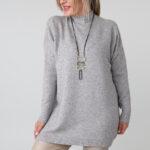 Elegancki sweter półgolf damski plus size o luźnym kroju – sweter damski XXL dla puszystych kobiet