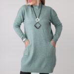 Dłuższy sweter tunika plus size z półgolfem i kieszeniami – luźny elegancki sweter damski XXL dla puszystych kobiet