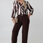 wizytowa-damska-bluzka-plus-size-z-ozdobnym-dekoltem-brazowo-bezowa (5)