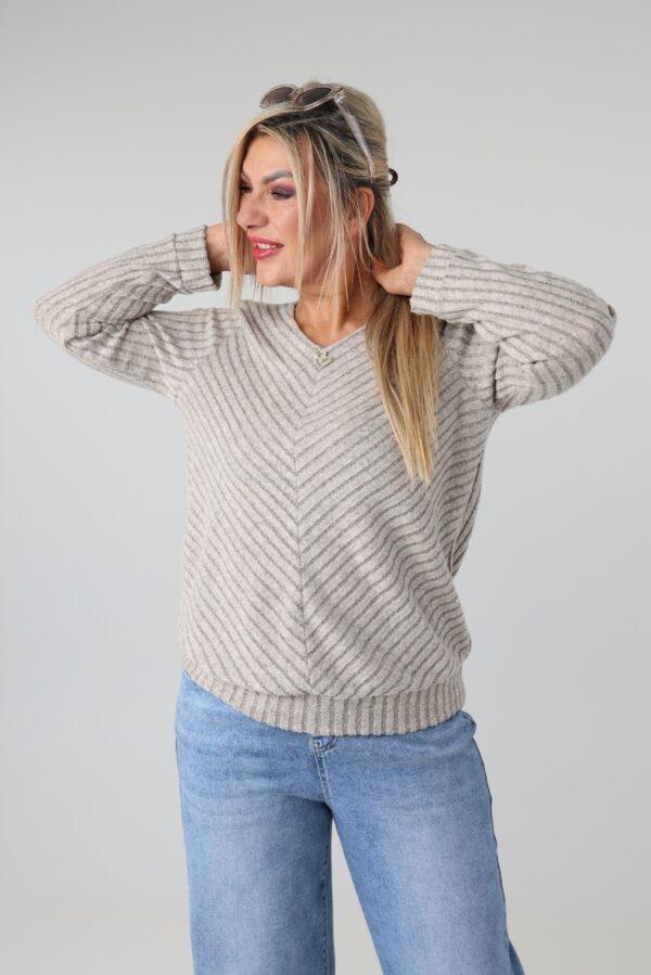 Prążkowany sweter damski plus size z dekoltem w serek, długim rękawem i ozdobną aplikacją – sweter XXL dla puszystych 44-52