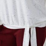 elegancka-bluzka-damska-plus-size-z-polyskiem-i-wiazaniem-biala (3)