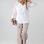 elegancka-bluzka-damska-plus-size-z-zabotem-plisowana-biala (5)