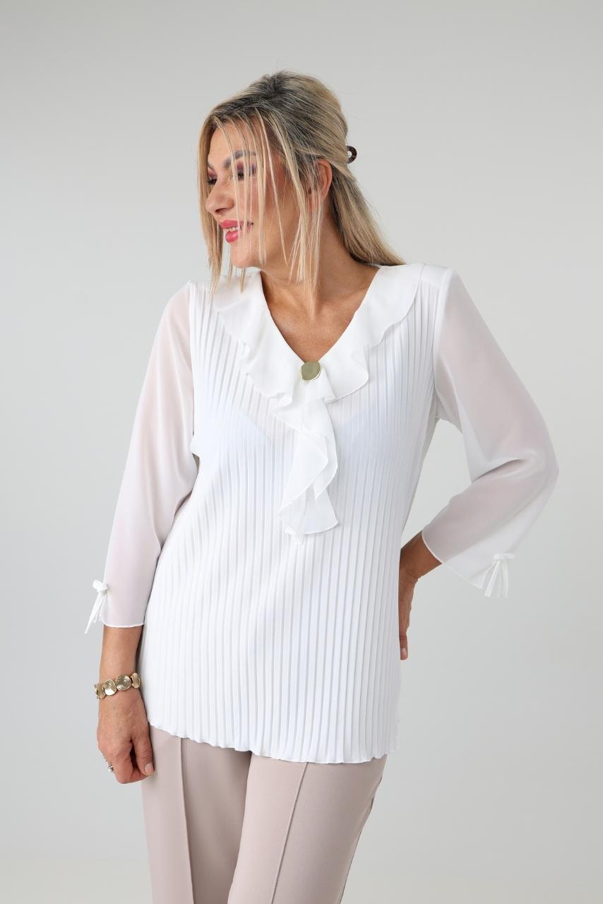 Elegancka plisowana bluzka damska plus size z żabotem, dekoltem w serek i szyfonowym rękawem 3/4 – bluzka XXL dla puszystych 44-52