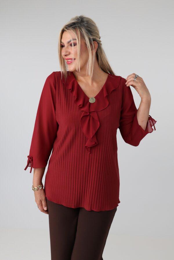 Elegancka plisowana bluzka damska plus size z żabotem, dekoltem w serek i szyfonowym rękawem 3/4 – bluzka XXL dla puszystych 44-52