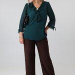 elegancka-bluzka-damska-plus-size-z-zabotem-plisowana-butelkowa-zielen (4)