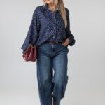 elegancka-koszula-damska-plus-size-z-dlugim-rekawem-w-groszki-granatowa (4)