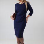 elegancka-sukienka-olowkowa-plus-size-z-marszczeniem-granatowa (5)