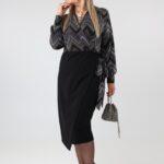 elegancka-sukienka-plus-size-z-blyszczaca-gora-czarno-srebrna (5)