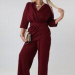Elegancki komplet damski plus size z baskinką, kopertową bluzką i szerokimi spodniami – komplet wizytowy XXL dla puszystych 44-54